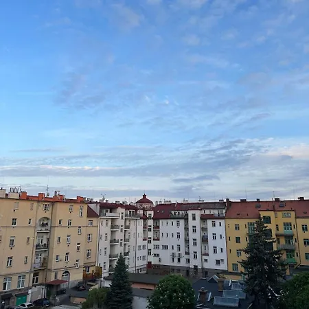 Modern Apartment, Great Accessibility For Rock For People * Hradec Králové